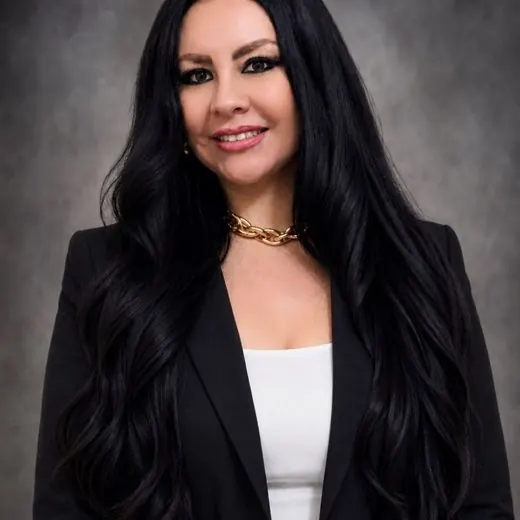 Lic. Teresa Ortiz — Presidenta
